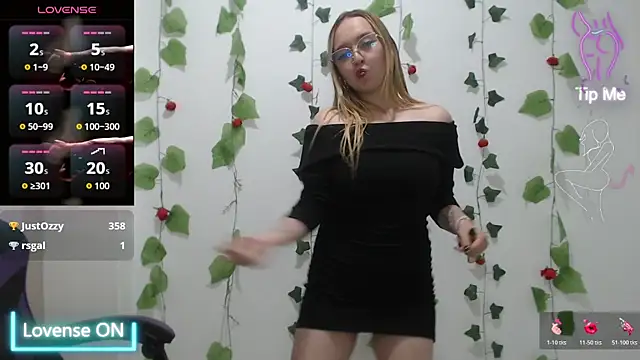 Liaroberts1 Chat XXX in diretta