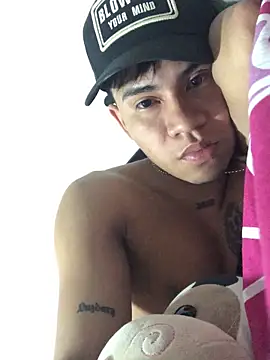 logannth's Live XXX Chat