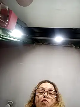 Lady_16 Chat XXX in diretta