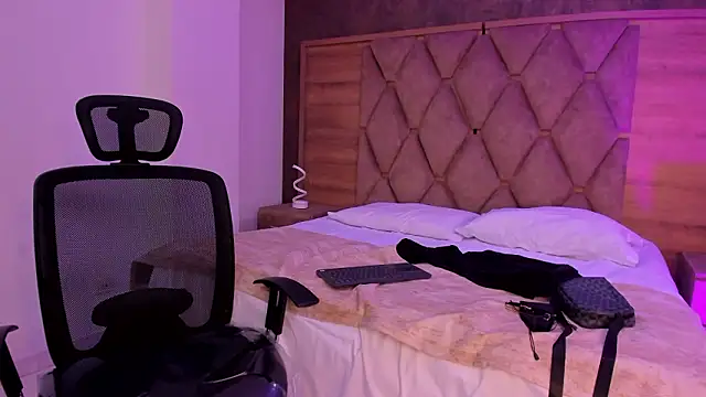 Declan-Fox's Live XXX Chat