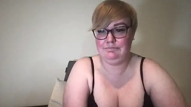 lusciouskitten's Webcam Show