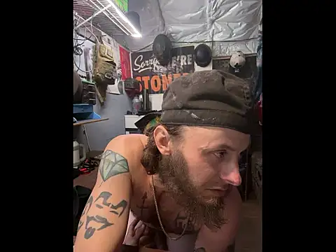 CloudDadddyyy420's Live XXX Chat