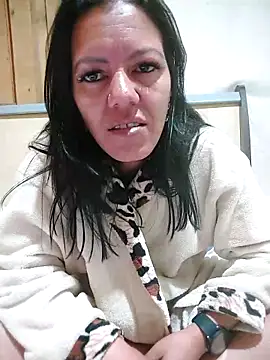 Sofia380: διαδικτυακό σόου στην κάμερα