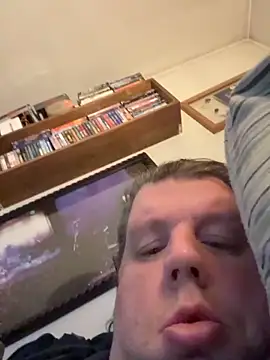 Stephanie1984 live XXX chat