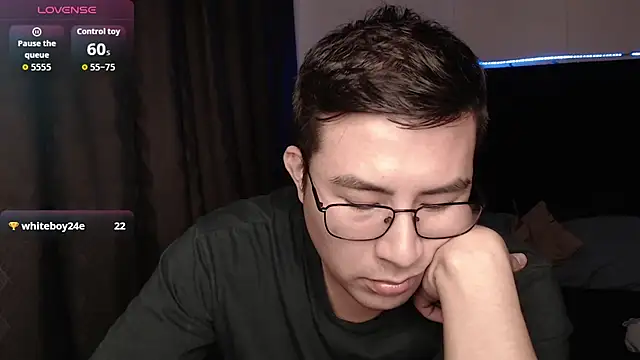 Czat XXX na żywo – andrewmhilton_