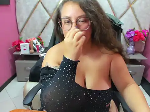 Czat XXX na żywo – Sarah_Boobs_