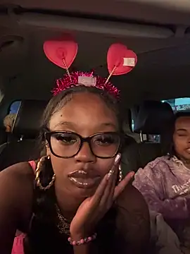 sevynsexysinss Adlı Modelin Canlı XXX Sohbeti