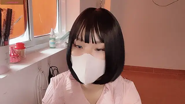 Tieu-May Live XXX-chat