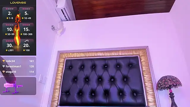 Foxy_Assh_: απευθείας συνομιλία ΧΧΧ