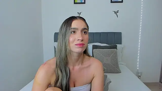 im_sarah34's Live XXX Chat