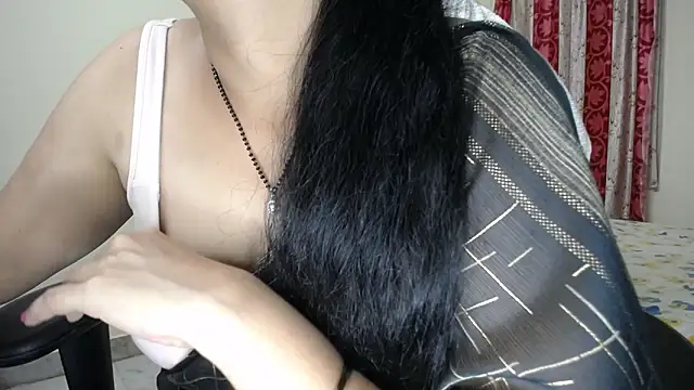 Sexy_HouseWifeeのライブXXXチャット