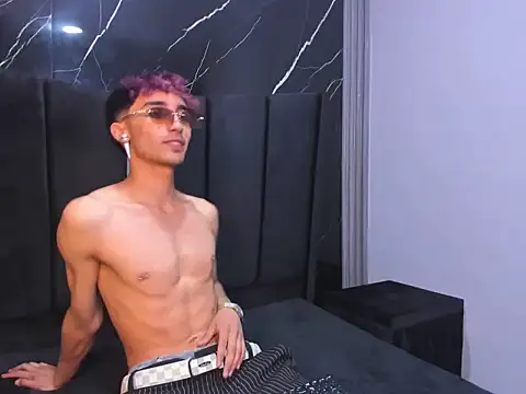 Chatroom XXX en direct de KrisX_hl