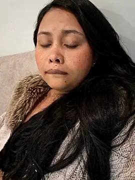 Alessandraa- live XXX chat