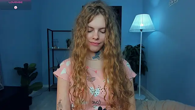 Chat +18 de RayaNenlia ao vivo