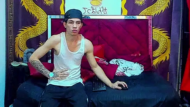 Pride_couple Chat XXX live