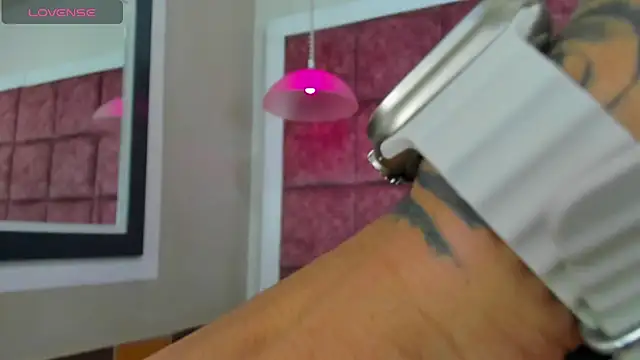 Aiden_Cash7: απευθείας συνομιλία ΧΧΧ