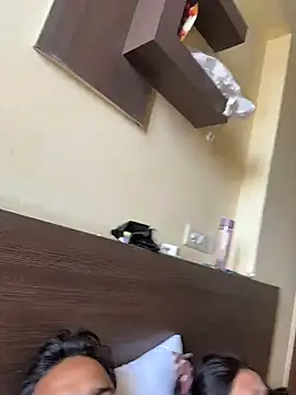 Онлайн чат XXX indianshycouple