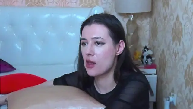 Онлайн чат XXX JuliaHunts