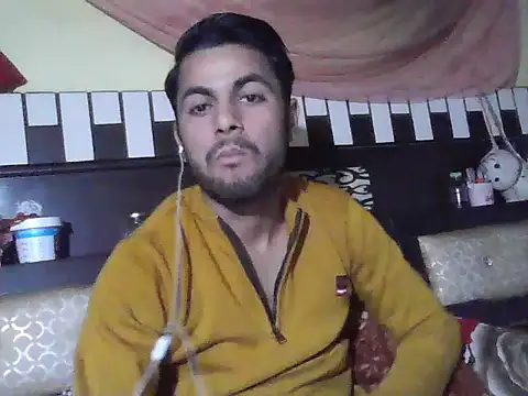 Pokazy przed kamerką – Stubborndesiboy