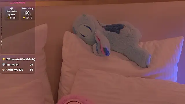 MollyHilton Live XXX-Chat