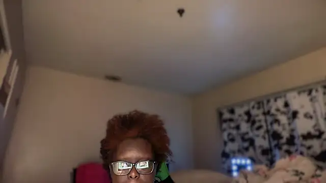 Yagurl___west Adlı Modelin Canlı XXX Sohbeti