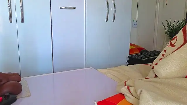 ANNI-E: онлайн-секс-чат