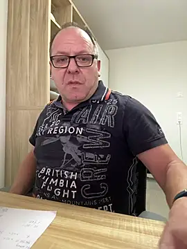 coupleLatinaLovers Chat XXX live