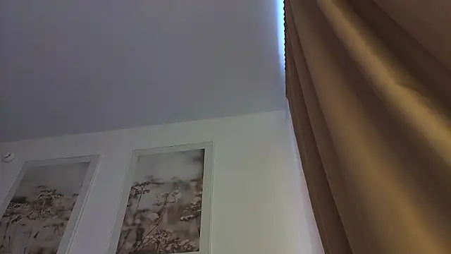 Lili_Roze_ Adlı Modelin Canlı XXX Sohbeti