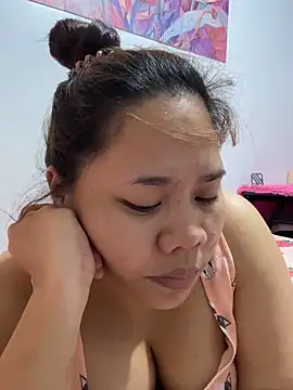 _BellaHotty_ Adlı Modelin Canlı XXX Sohbeti