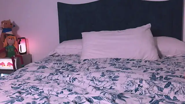 angelinhaaa Adlı Modelin Canlı XXX Sohbeti