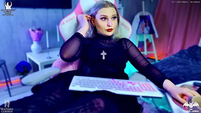 Wounded_Goddess_ 라이브 XXX 채팅