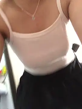 XXX chat uživo modela ManaMi-Ami