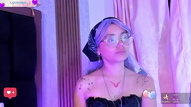 Chat +18 de YukkyKuran_ ao vivo