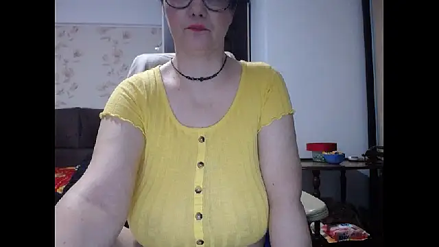 Mary_x Show in webcam