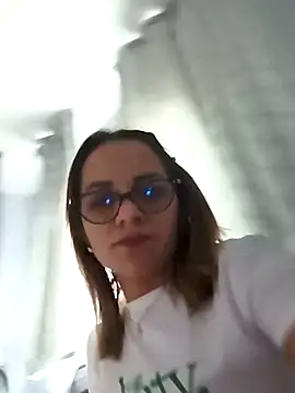 mariahotgirl Adlı Modelin Canlı XXX Sohbeti