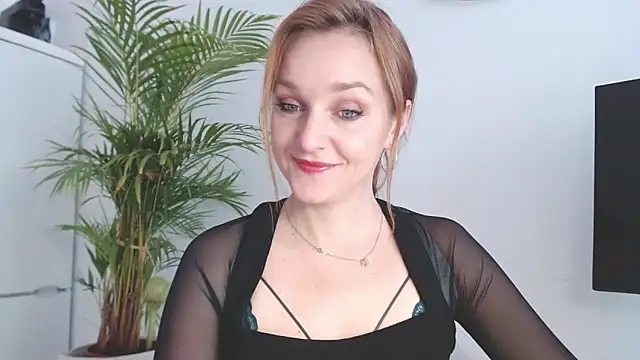 AliciaDesire's Live XXX Chat