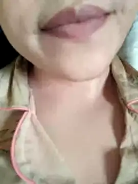 Anki-doll Adlı Modelin Canlı XXX Sohbeti