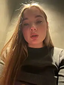 VineraSweet's Live XXX Chat