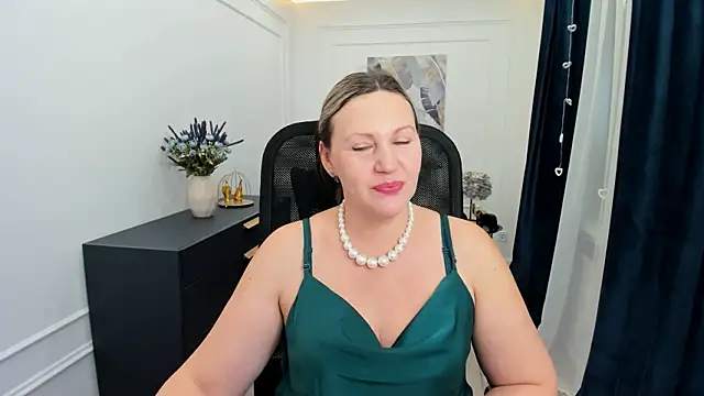 دردشة NinaStarle الجنسية المباشرة