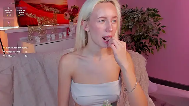 cute_luucy Adlı Modelin Canlı XXX Sohbeti