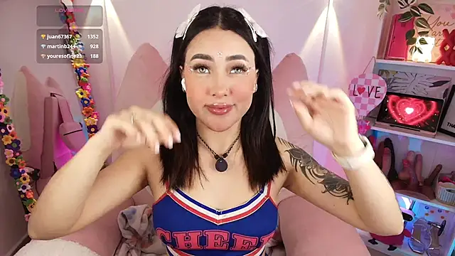 justonecute's Live XXX Chat