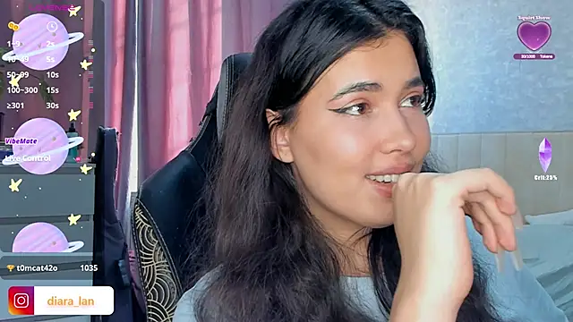 Diara_1an Chat XXX in diretta