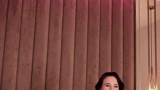 MavisReeveのライブXXXチャット