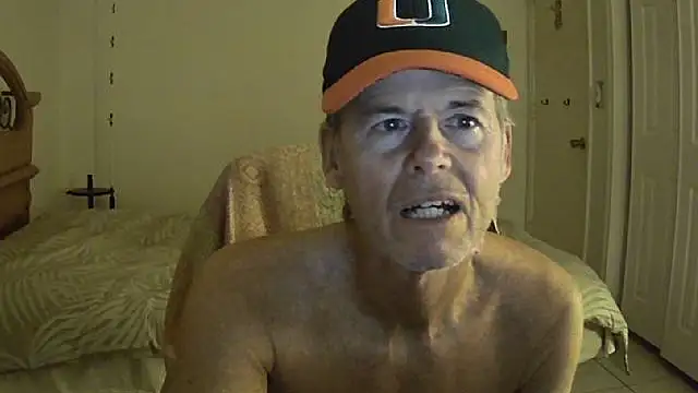 nakeedcowboi65's Webcam Show