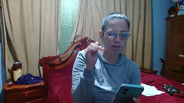 Samantha_le Chat XXX live