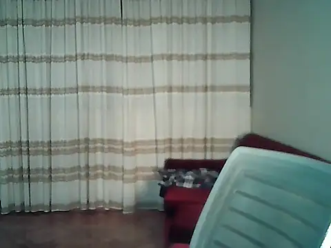 Chat +18 de FallsForHerSmile ao vivo