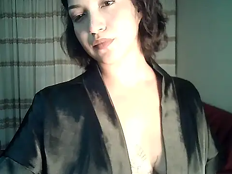 FallsForHerSmile Live XXX-Chat