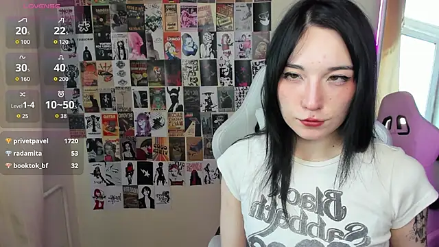 دردشة AliceeinWonderlanddd الجنسية المباشرة