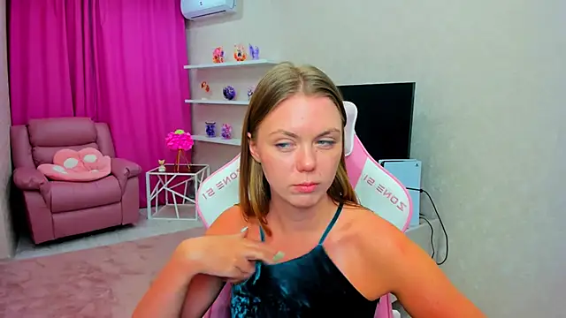 Strawberrye 现场XXX聊天