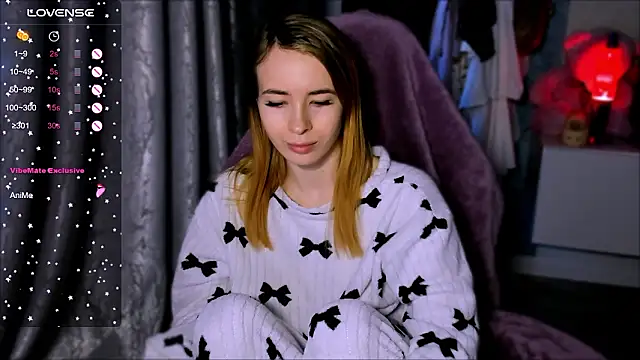 Chat +18 de ZoyaMill ao vivo